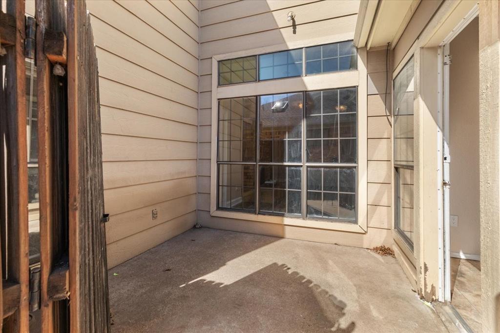 3917 Flintridge Drive Property Photo 6