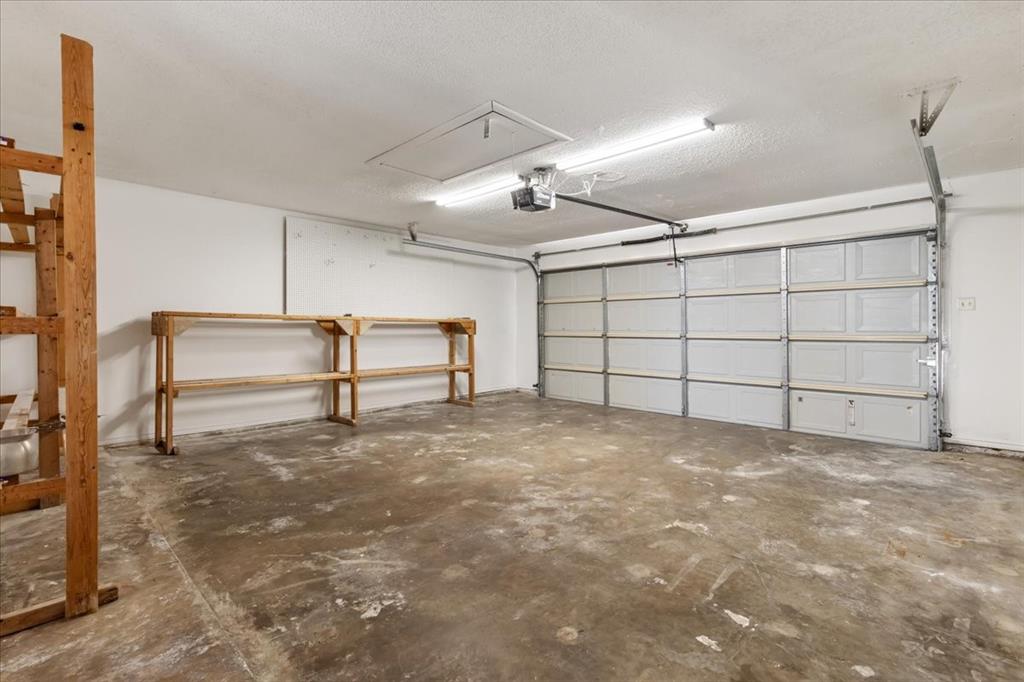 3917 Flintridge Drive Property Photo 10