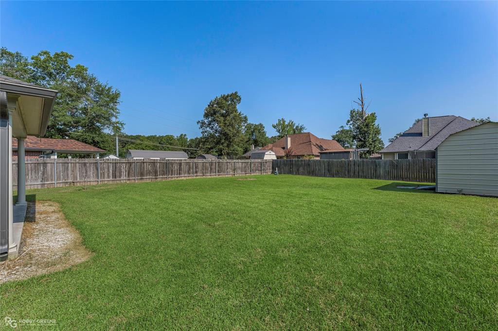 103 Bent Tree Loop Property Photo 2