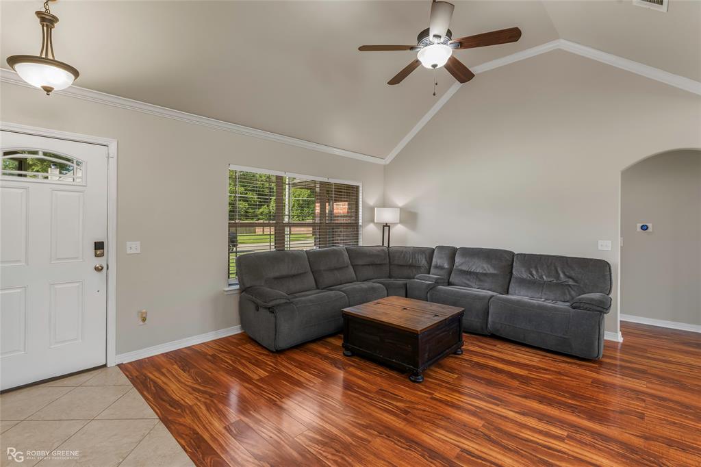 103 Bent Tree Loop Property Photo 9