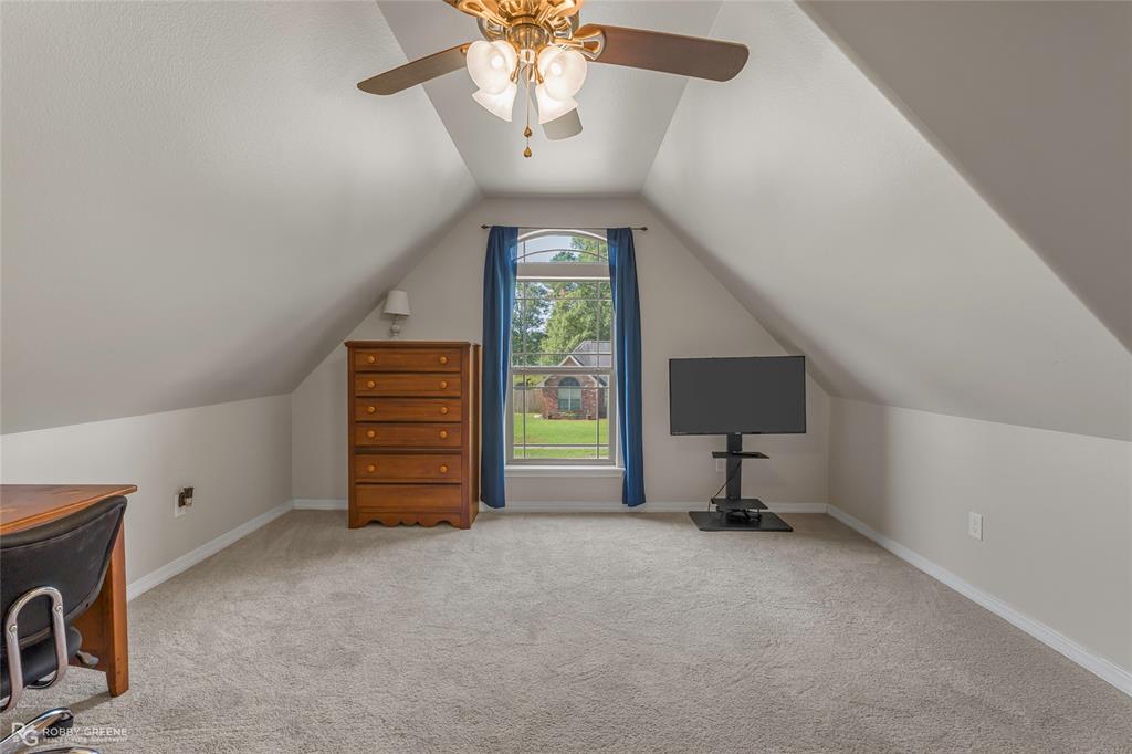 103 Bent Tree Loop Property Photo 25
