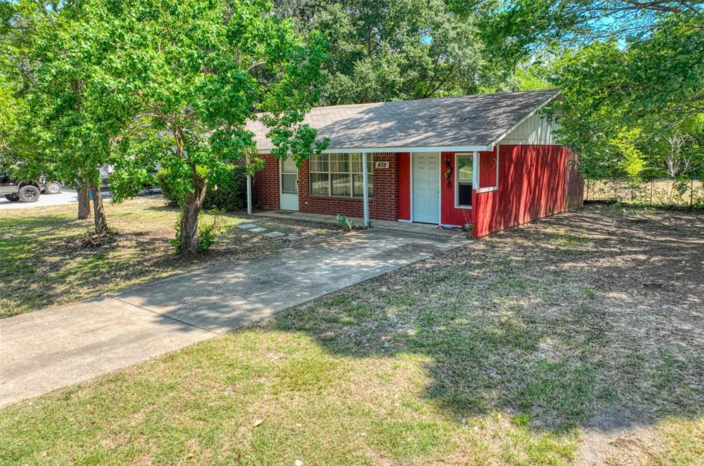 808 N Wright Avenue Property Photo 1