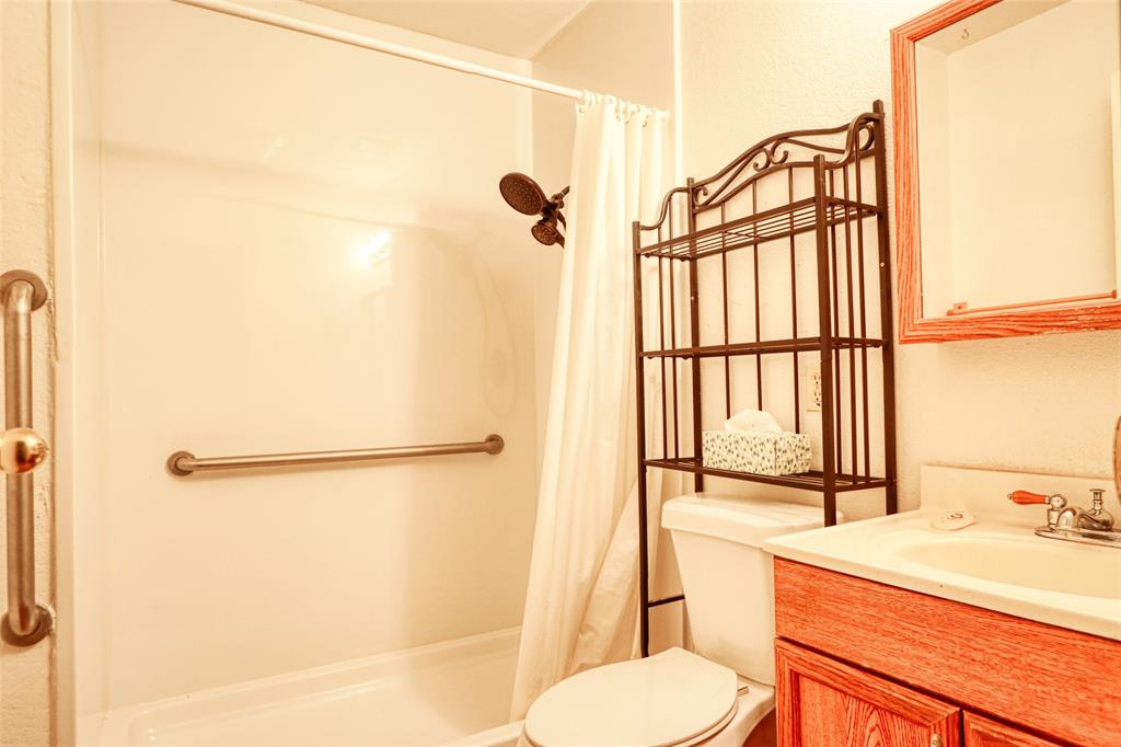 808 N Wright Avenue Property Photo 23
