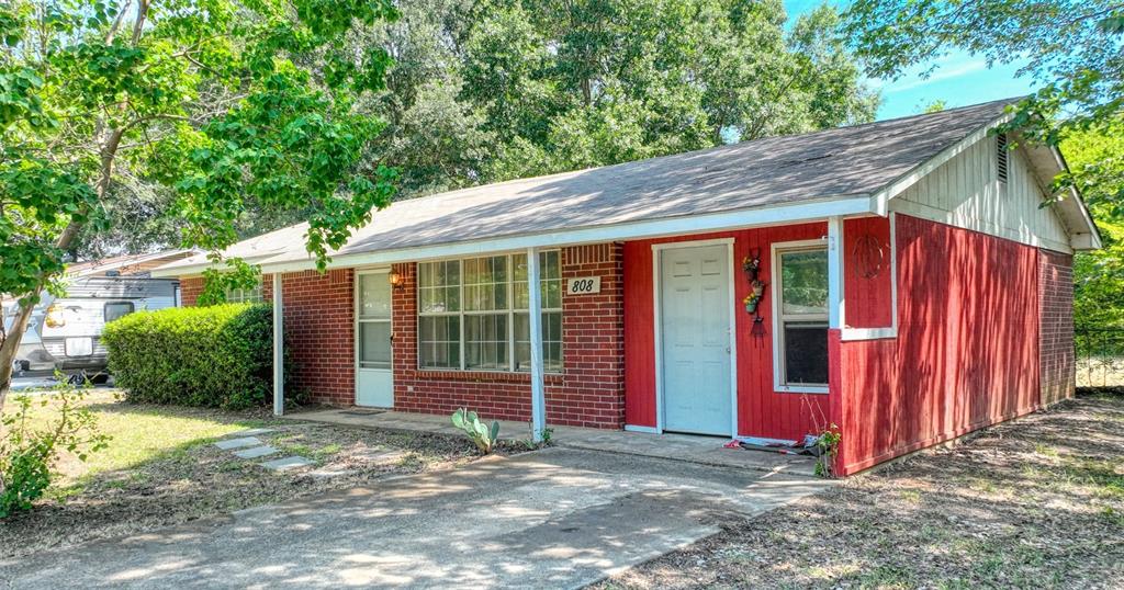 808 N Wright Avenue Property Photo 26