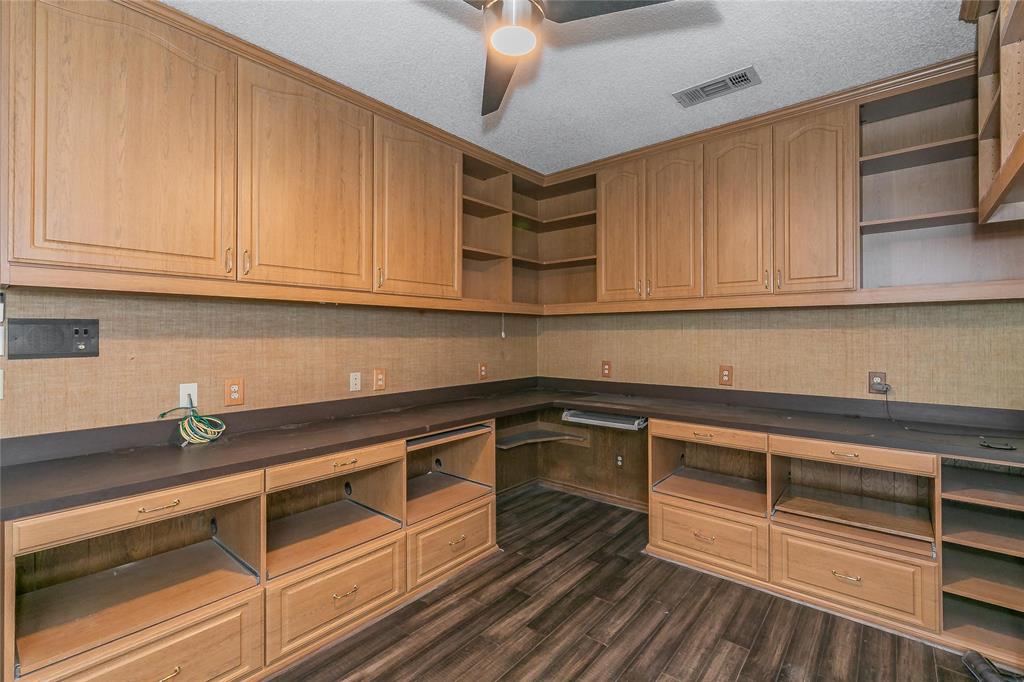 16404 Lauder Lane Property Photo 32