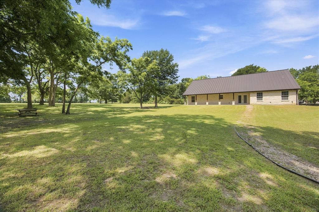 2301 County Road 1112 Property Photo 22