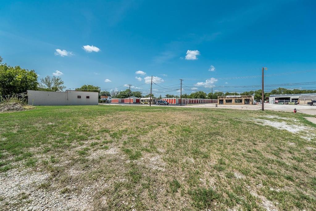 8017 White Settlement Road Property Photo 1
