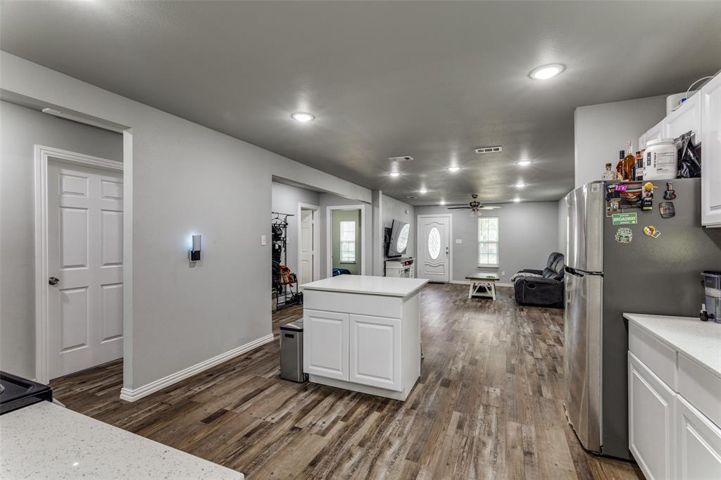 2805 Springdale Road Property Photo 8
