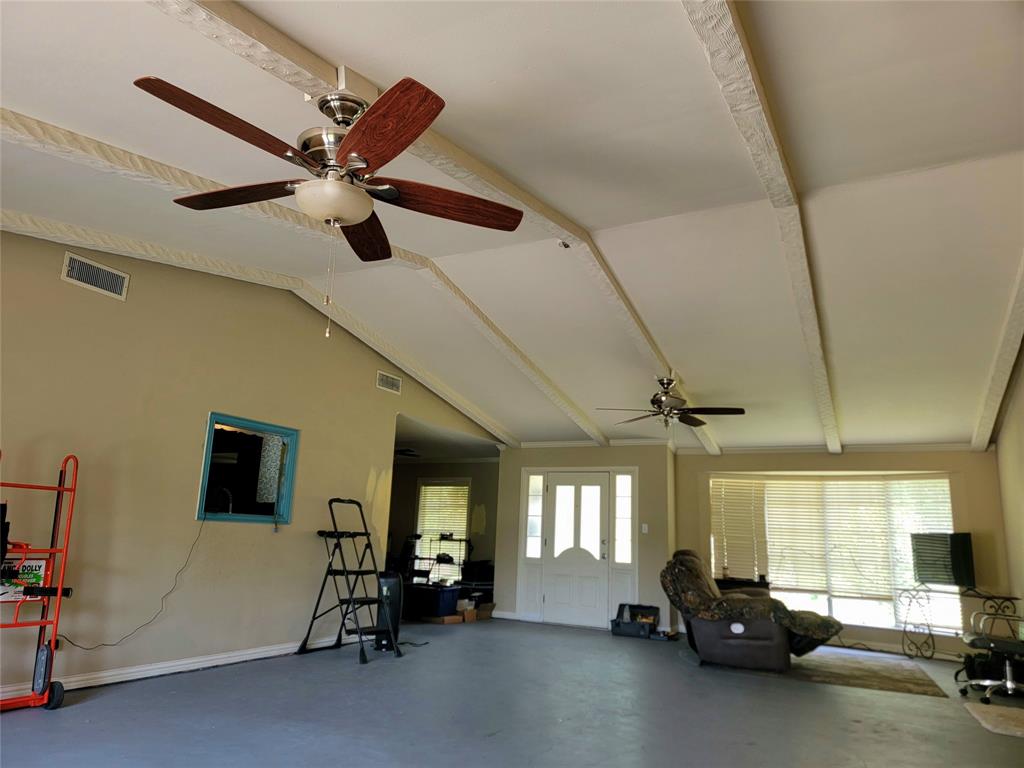 706 W Fourth Property Photo 3