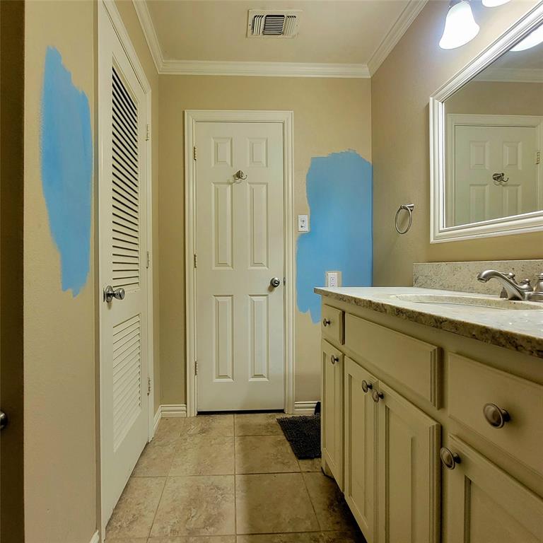 706 W Fourth Property Photo 8