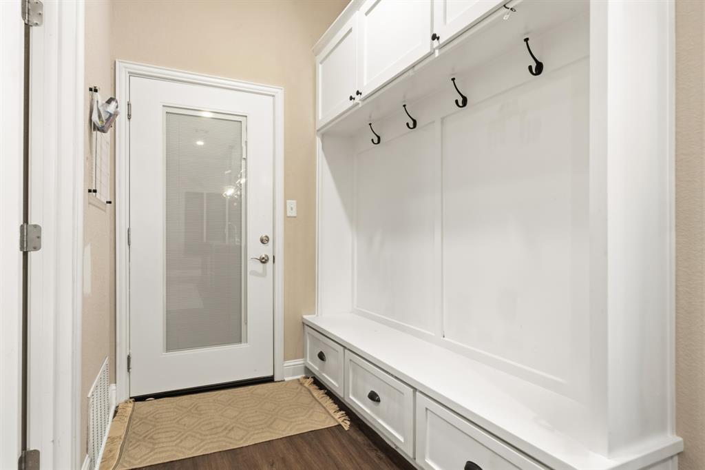 386 Cavitt Court Property Photo 13