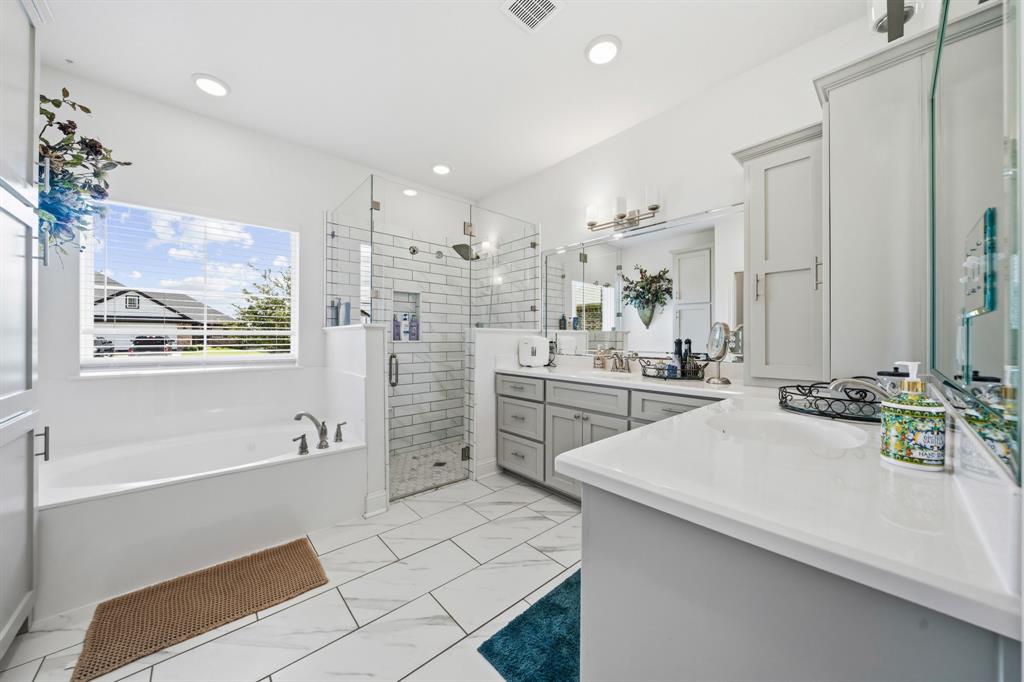 386 Cavitt Court Property Photo 14