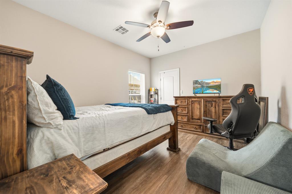 386 Cavitt Court Property Photo 23