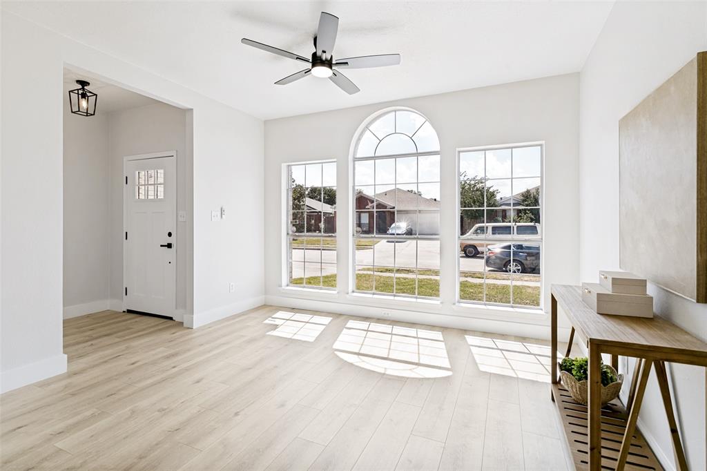 7113 Avington Way Property Photo 4