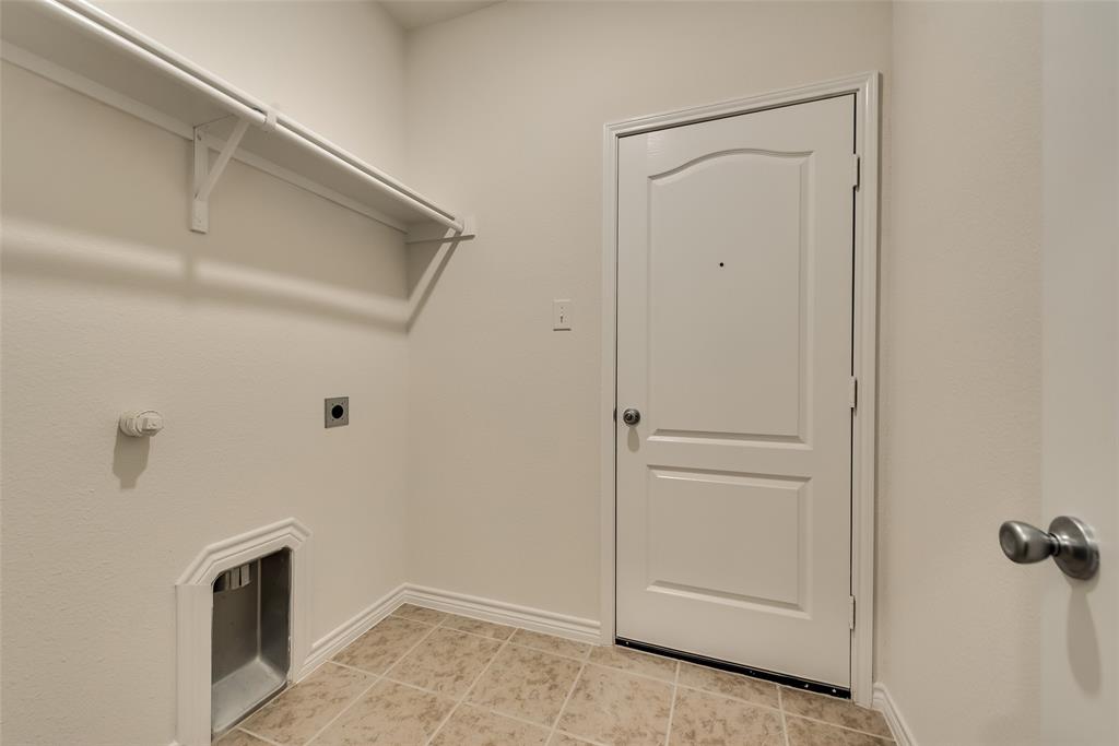 2708 Ryder Lane Property Photo 7