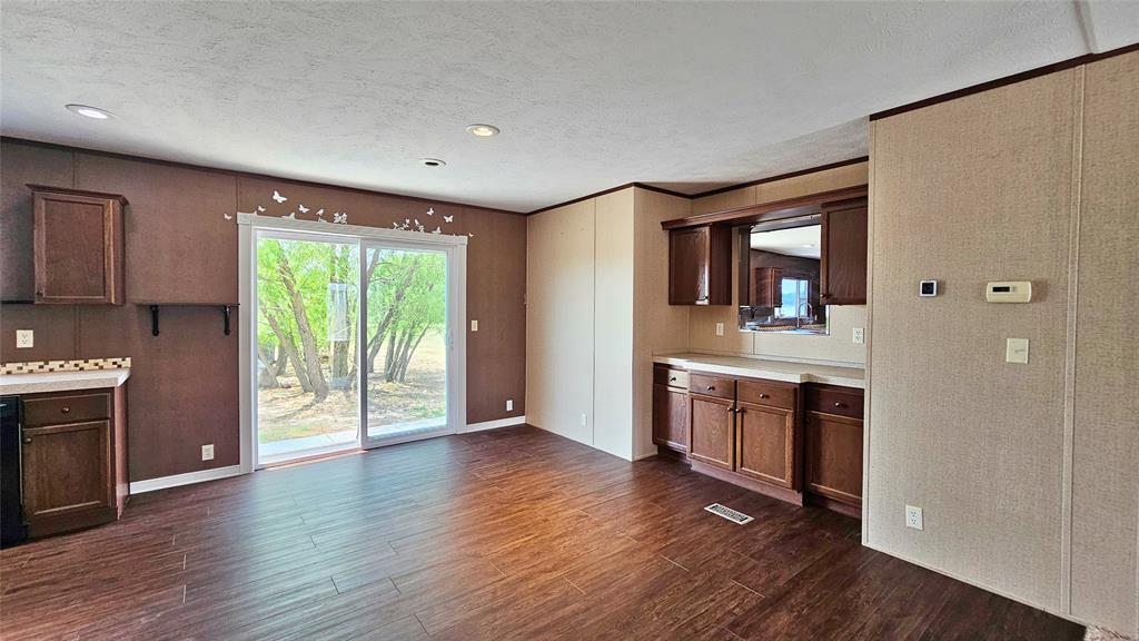 6818 Texas Highway 11 Property Photo 14