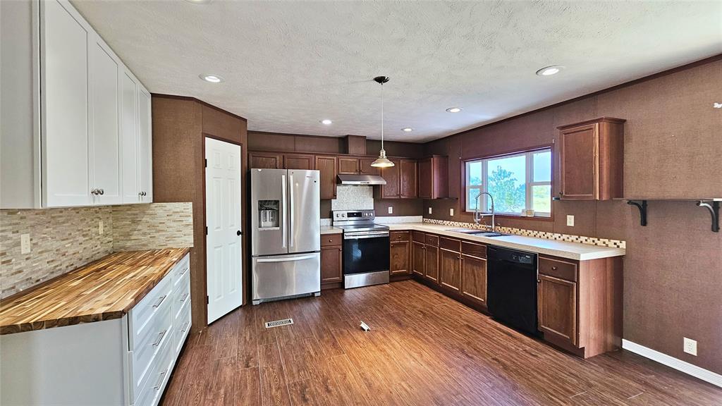 6818 Texas Highway 11 Property Photo 15
