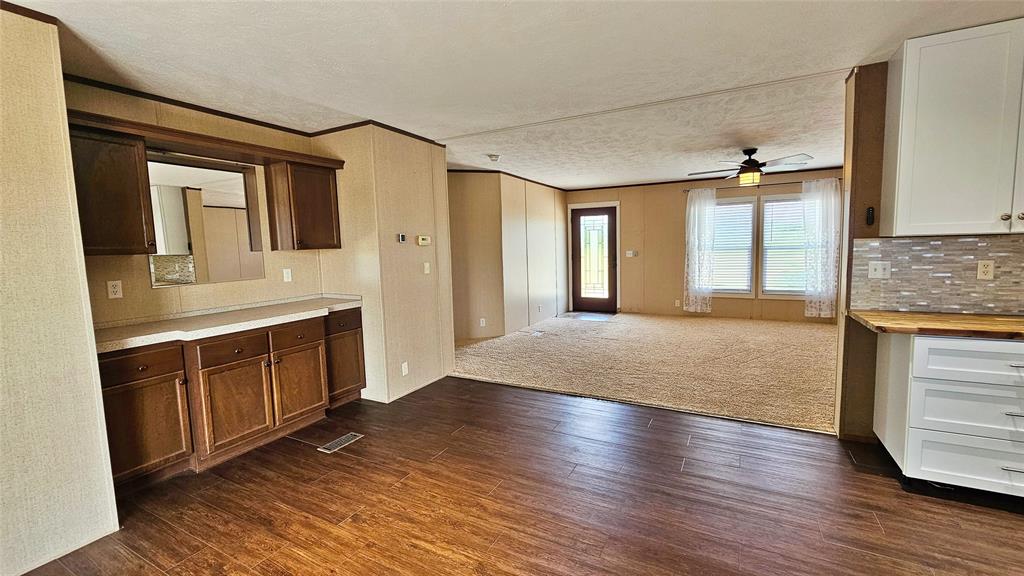 6818 Texas Highway 11 Property Photo 18