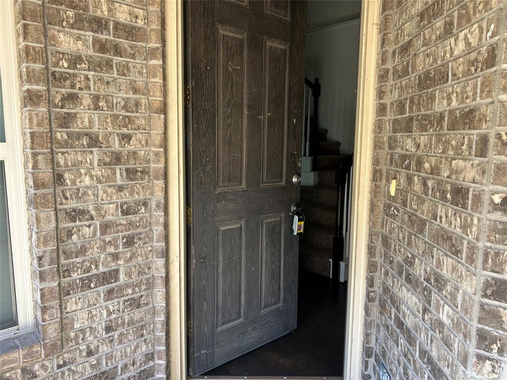 12045 Walden Wood Drive Property Photo 5