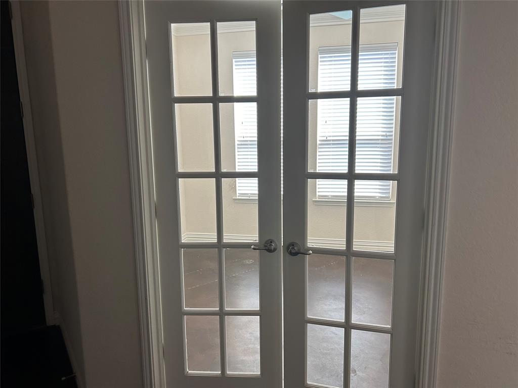 12045 Walden Wood Drive Property Photo 13