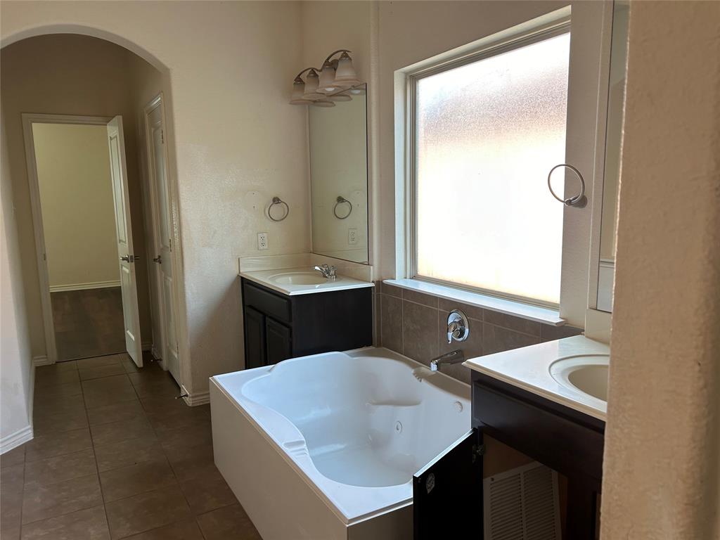12045 Walden Wood Drive Property Photo 16