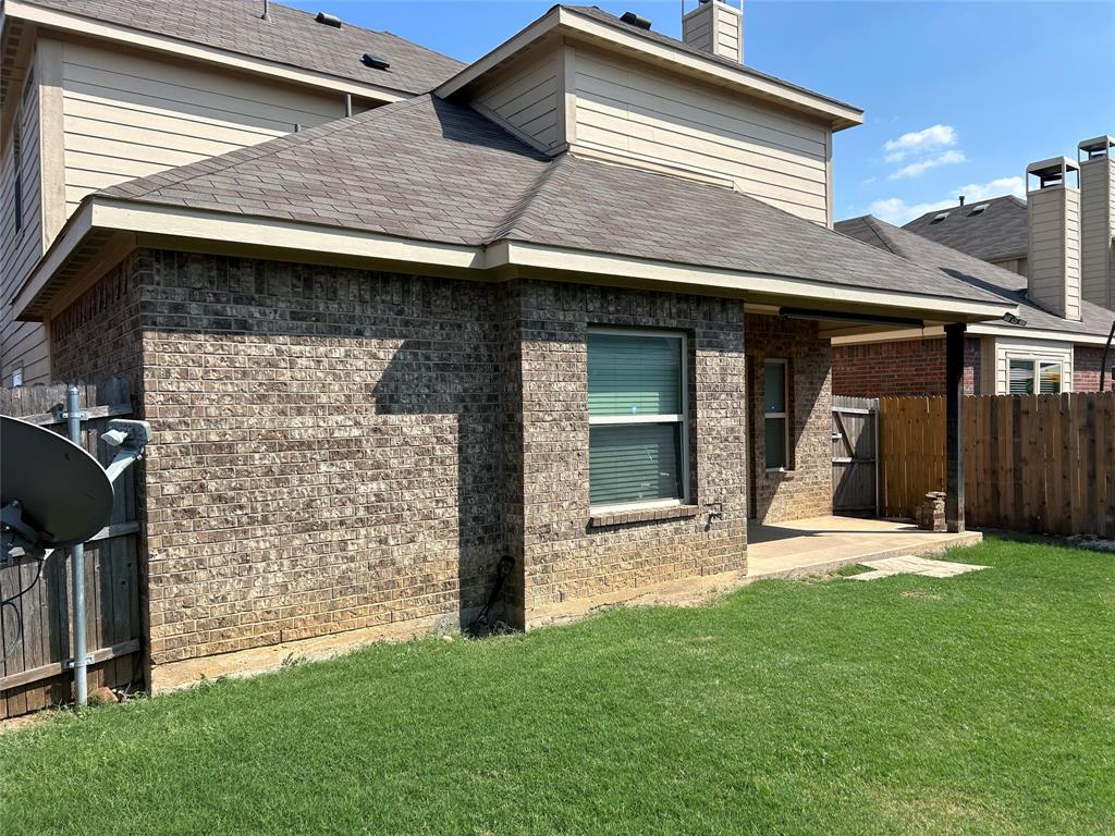12045 Walden Wood Drive Property Photo 34