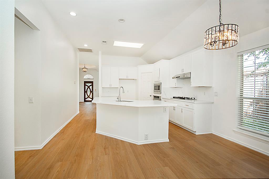 2452 Brycewood Lane Property Photo 4