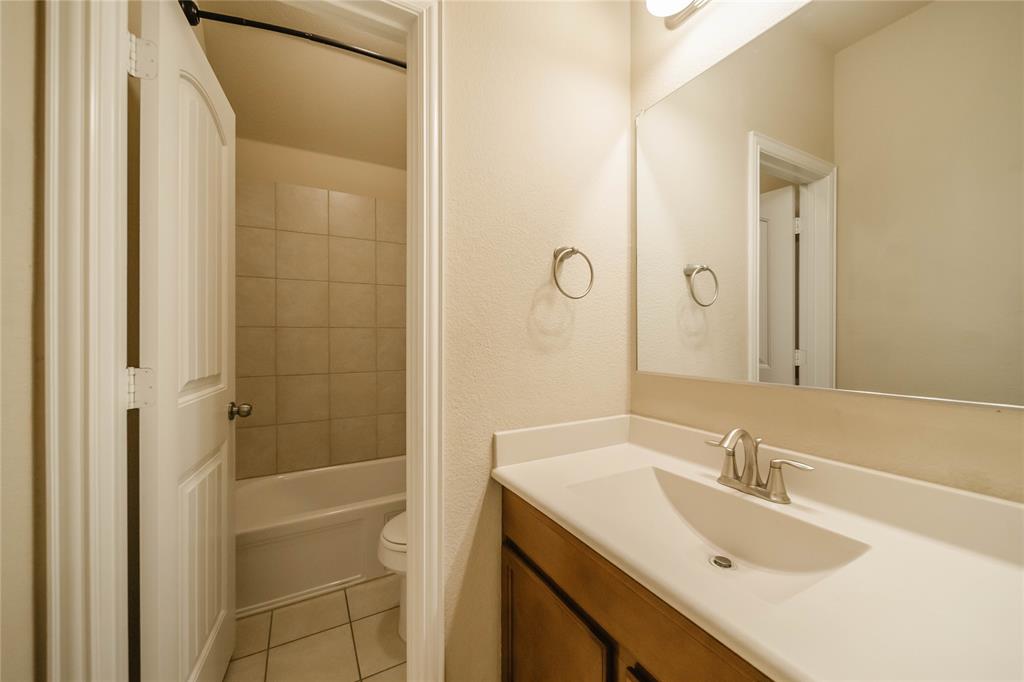 16704 Spence Park Lane Property Photo 5