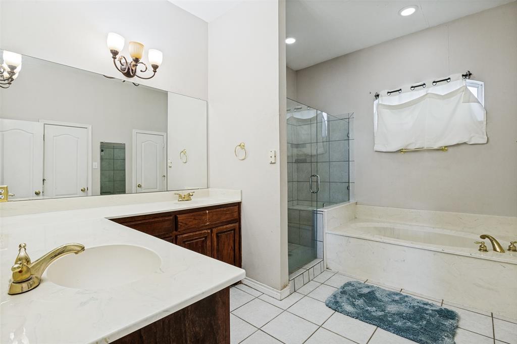 2828 S Lakeview Drive Property Photo 11