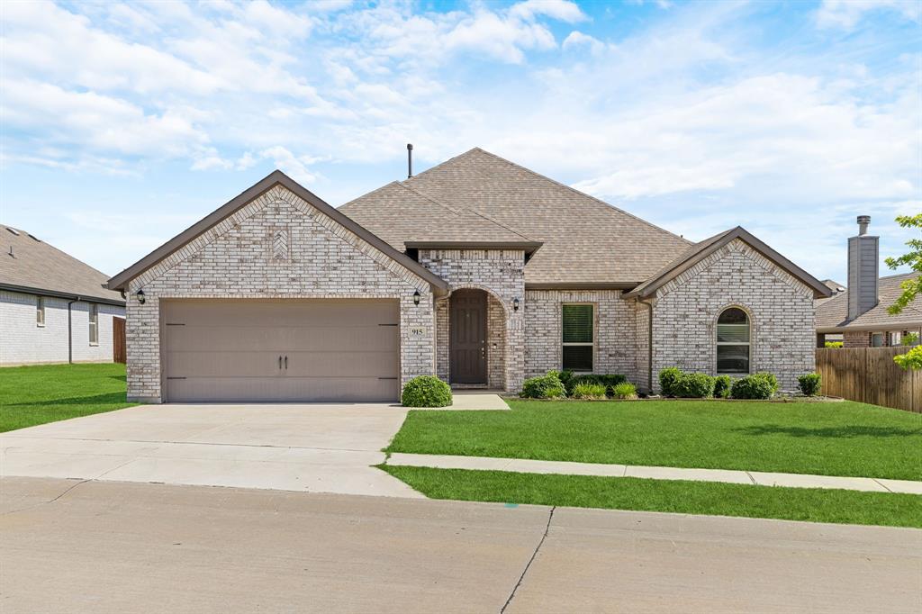 915 Timber Ridge Drive Property Photo 1