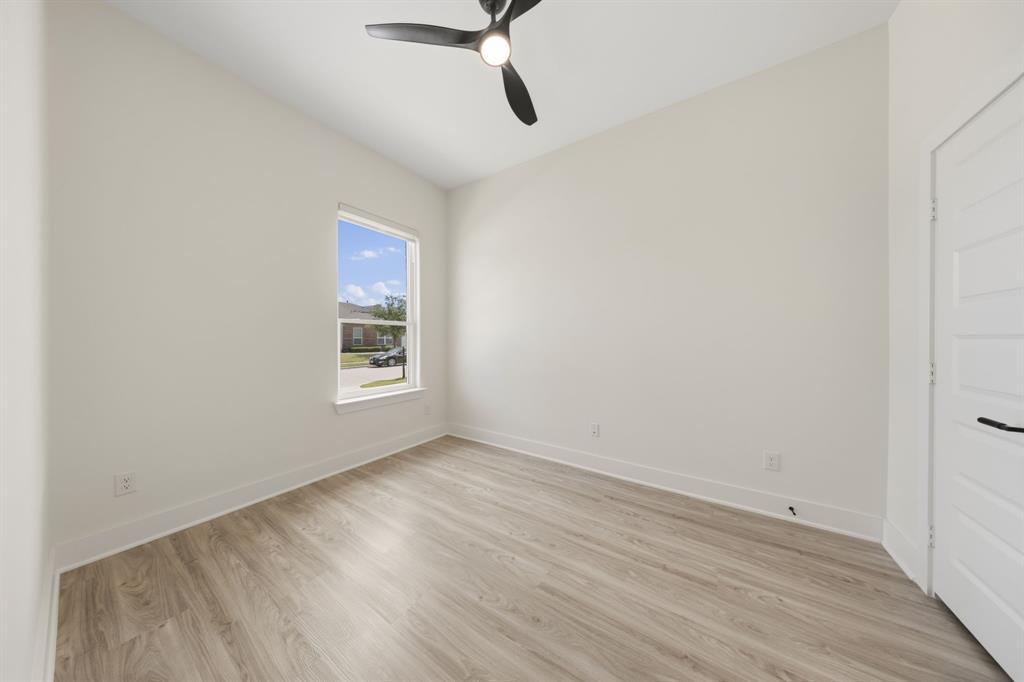 3700 Creek View Drive Property Photo 20