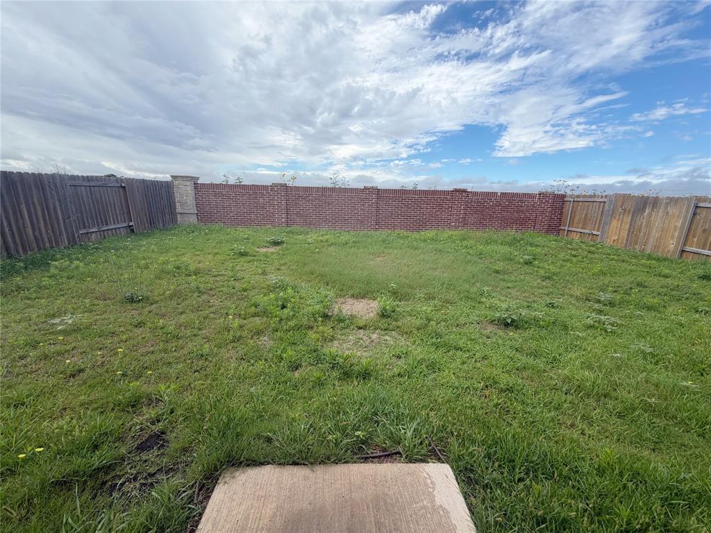 213 Aceves Court Property Photo 17