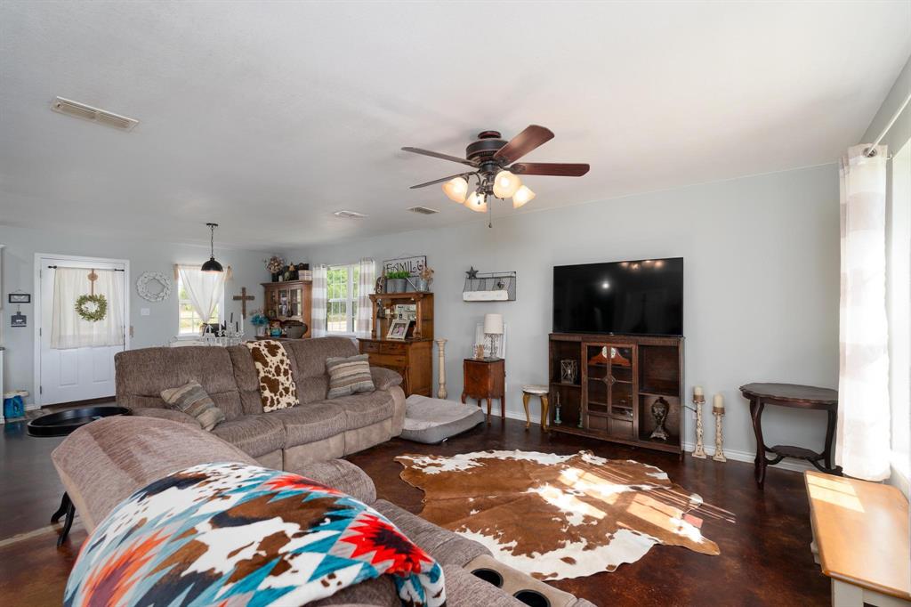 1002 County Road 209 Property Photo 6