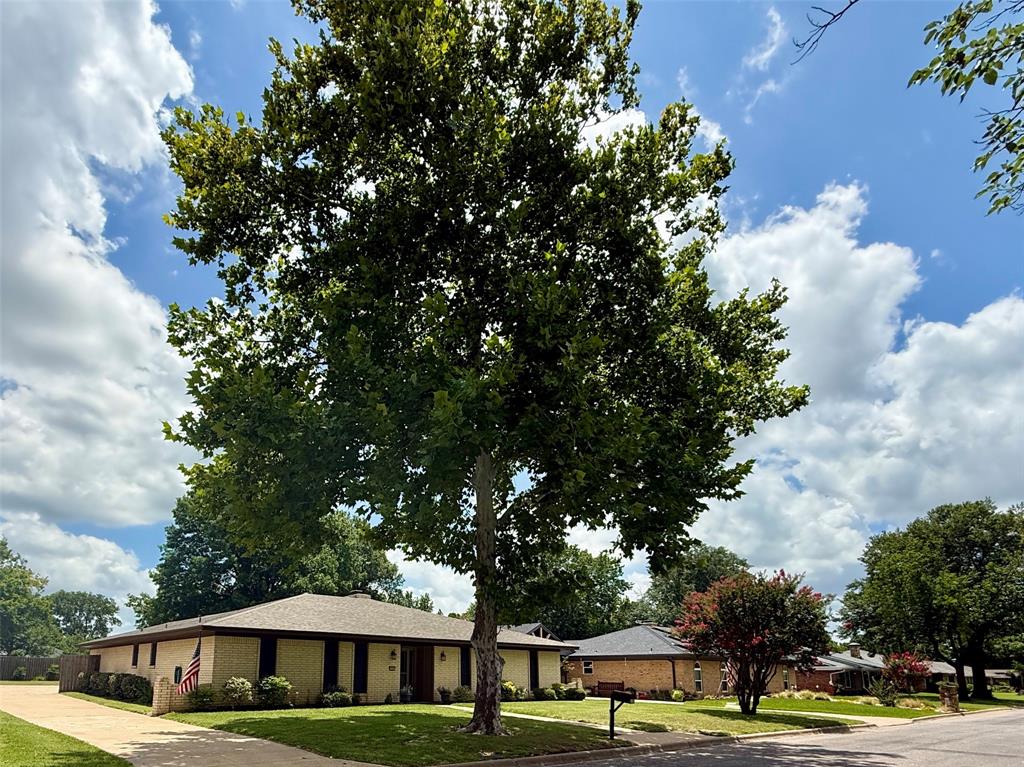 3005 Anthony Drive Property Photo 1