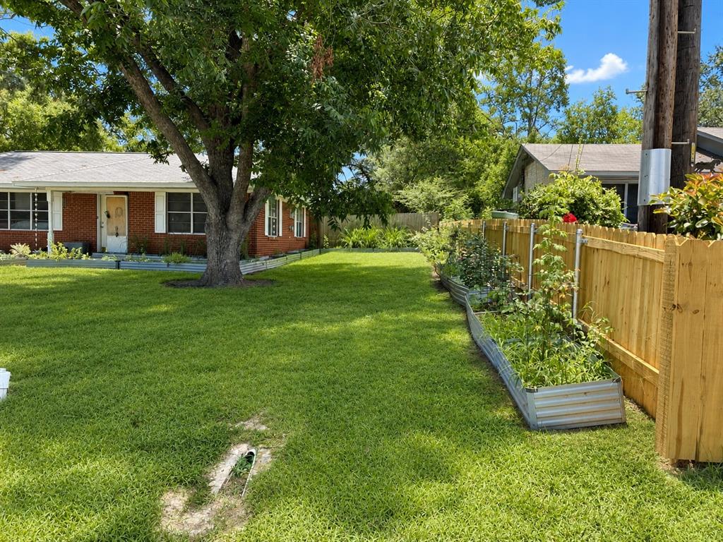 409 Poe Street Property Photo 19