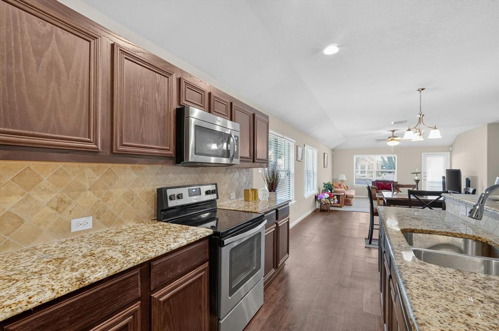 5104 Chatfield Place Property Photo 7
