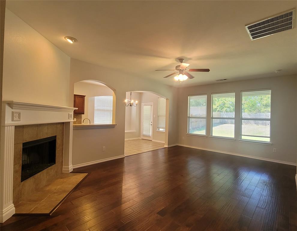 806 Bens Drive Property Photo 2