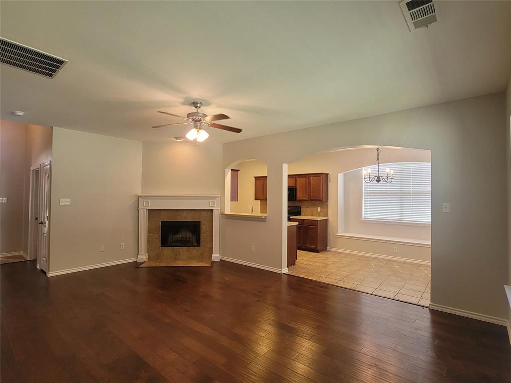 806 Bens Drive Property Photo 3
