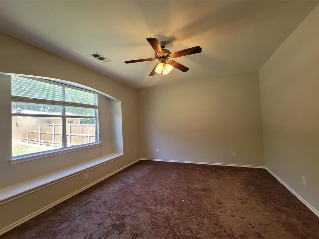 806 Bens Drive Property Photo 11
