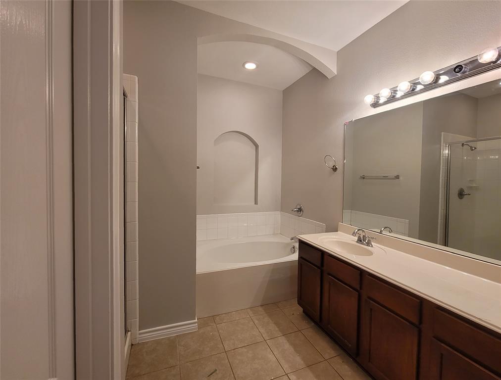 806 Bens Drive Property Photo 12