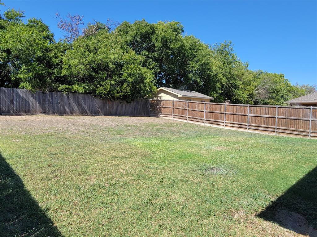 806 Bens Drive Property Photo 18