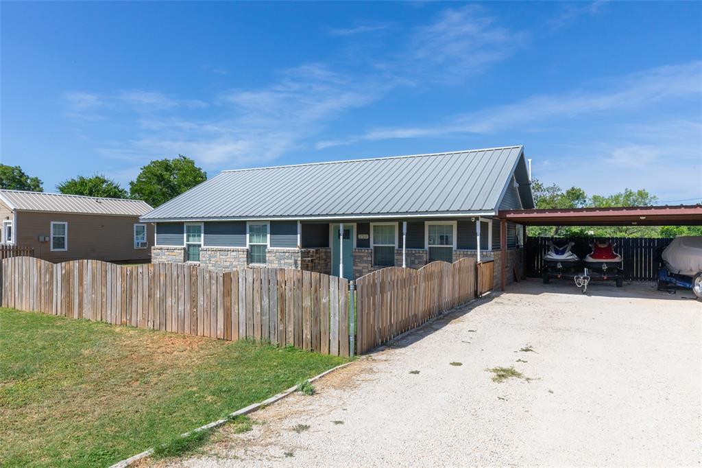 250 5th Street Property Photo 4