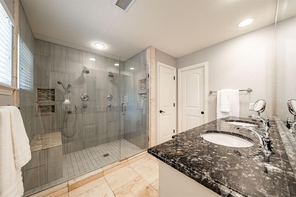 1825 Elmwood Drive Property Photo 14
