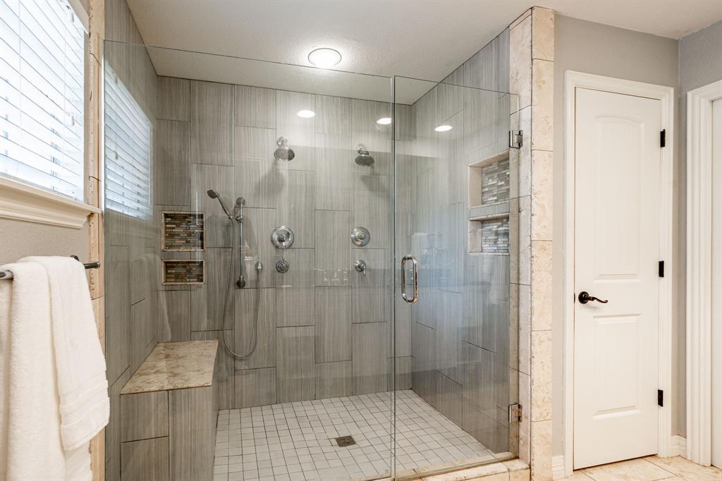 1825 Elmwood Drive Property Photo 15