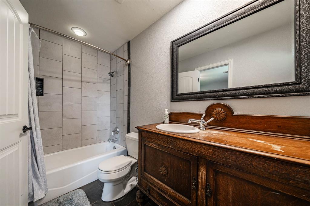 1825 Elmwood Drive Property Photo 27