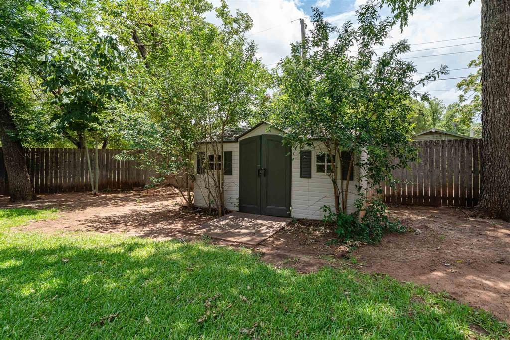 1825 Elmwood Drive Property Photo 31