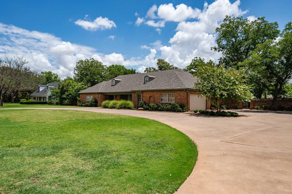 1825 Elmwood Drive Property Photo 32