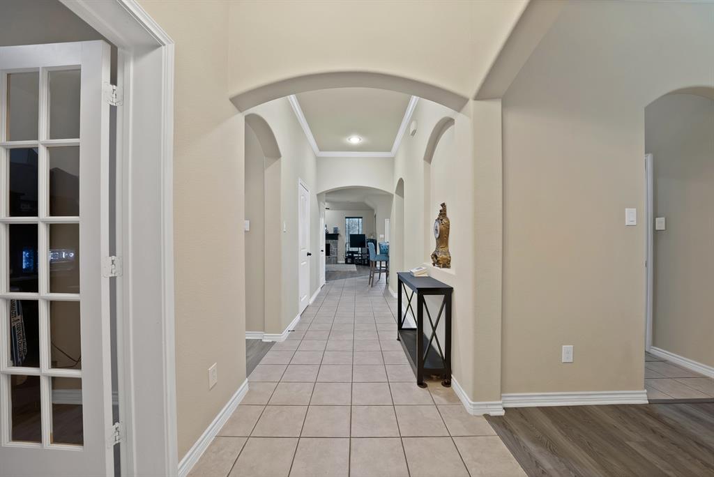 7256 Lake Country Drive Property Photo 2
