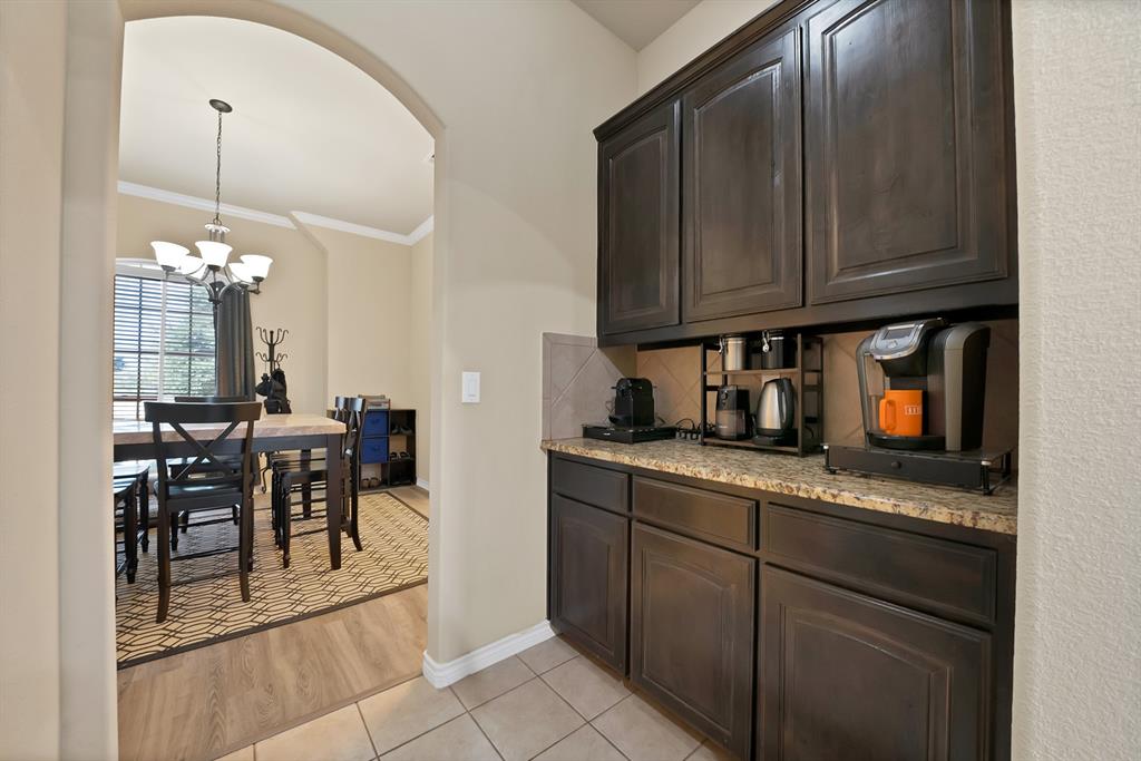 7256 Lake Country Drive Property Photo 5