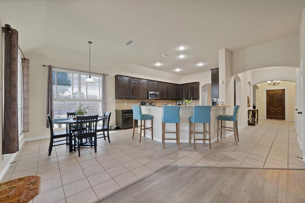 7256 Lake Country Drive Property Photo 6